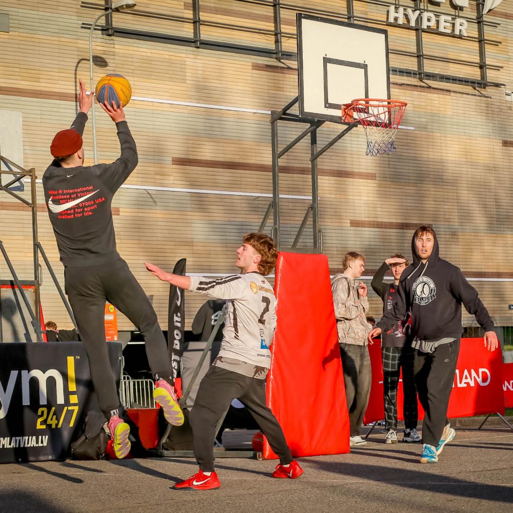 The annual Iedanko Olimpia 2K25 streetball tournament was full of energy and sportsmanship!🏀