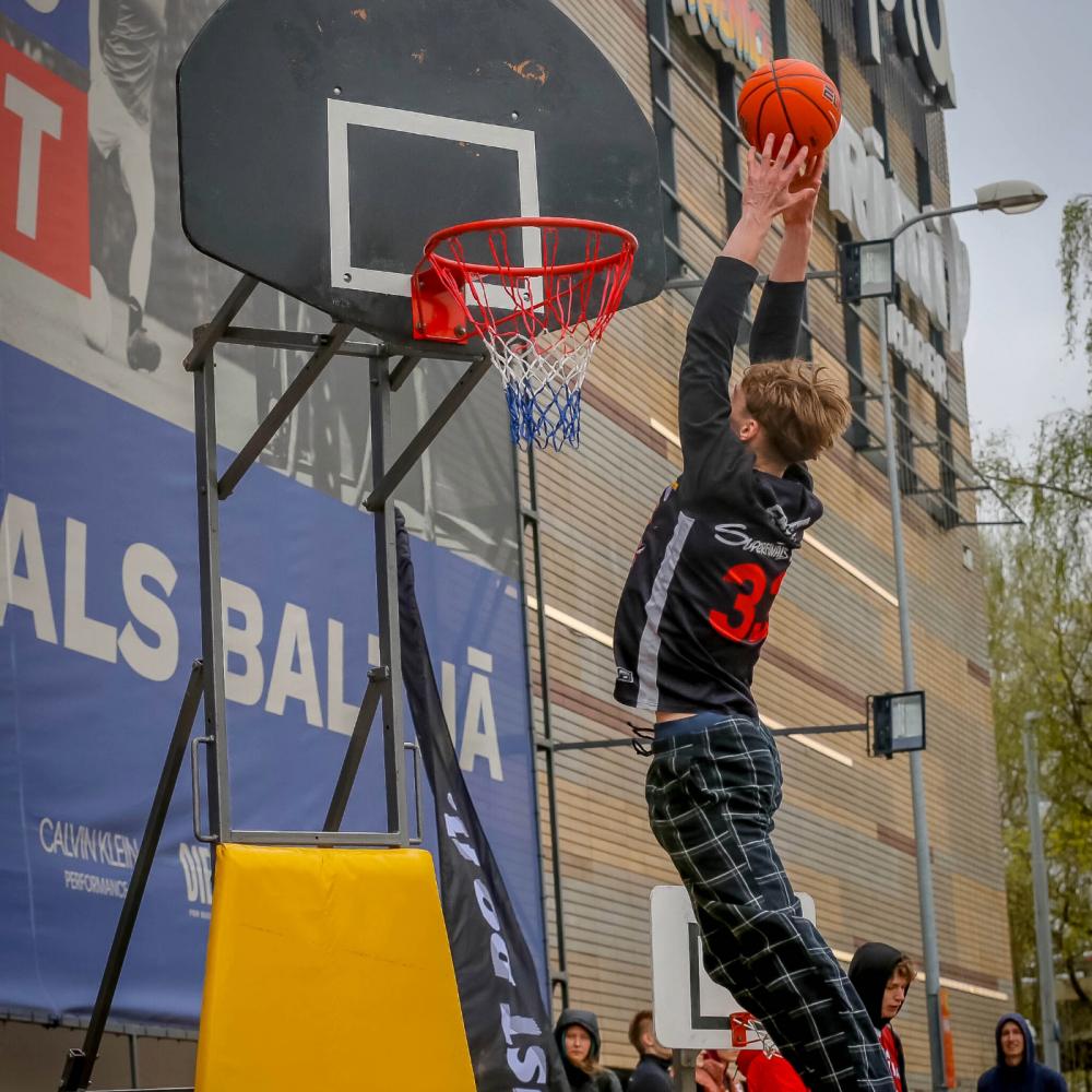 The annual Iedanko Olimpia 2K25 streetball tournament was full of energy and sportsmanship!🏀